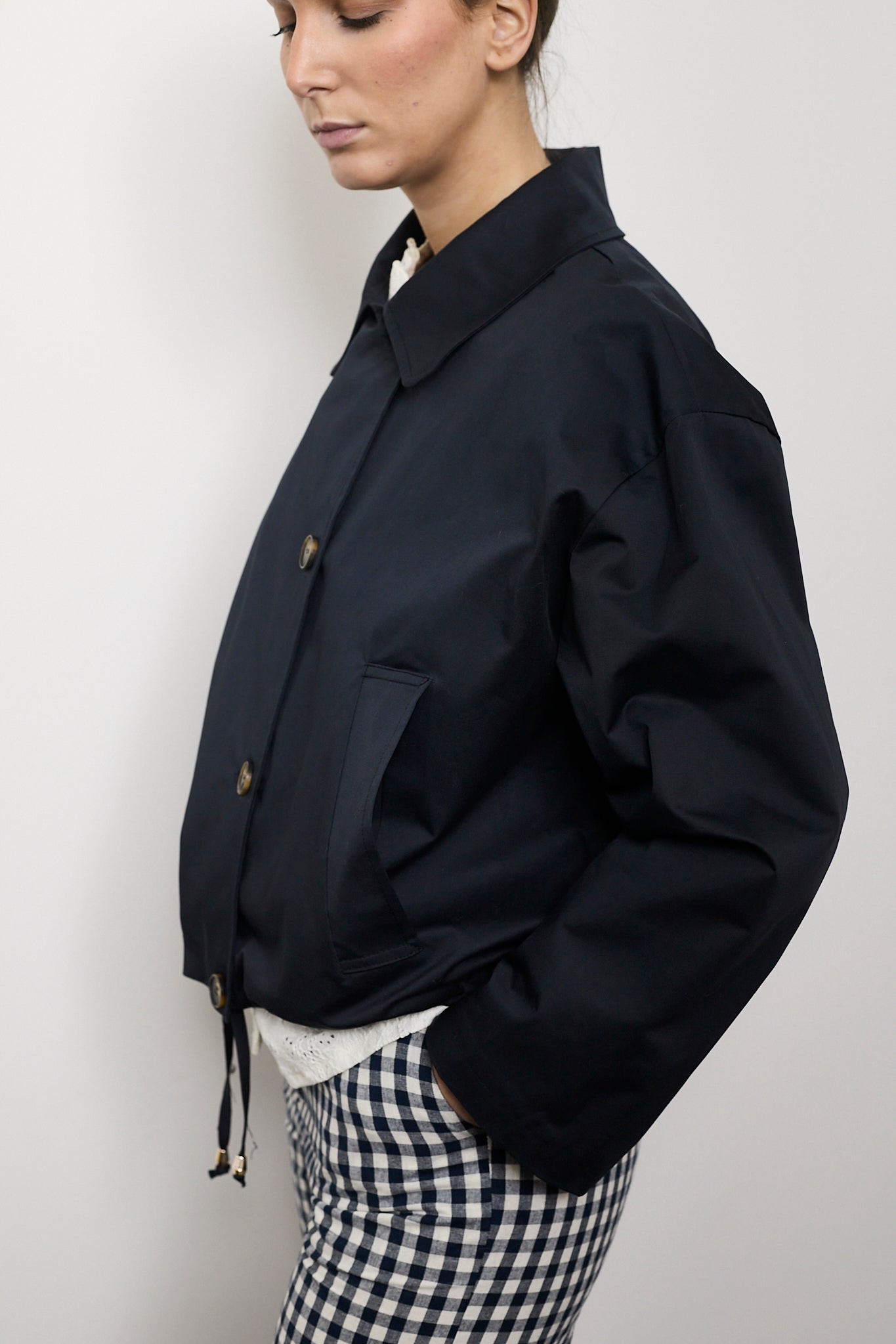 Parka corta botones cruzados azul marino Cuatro Islas